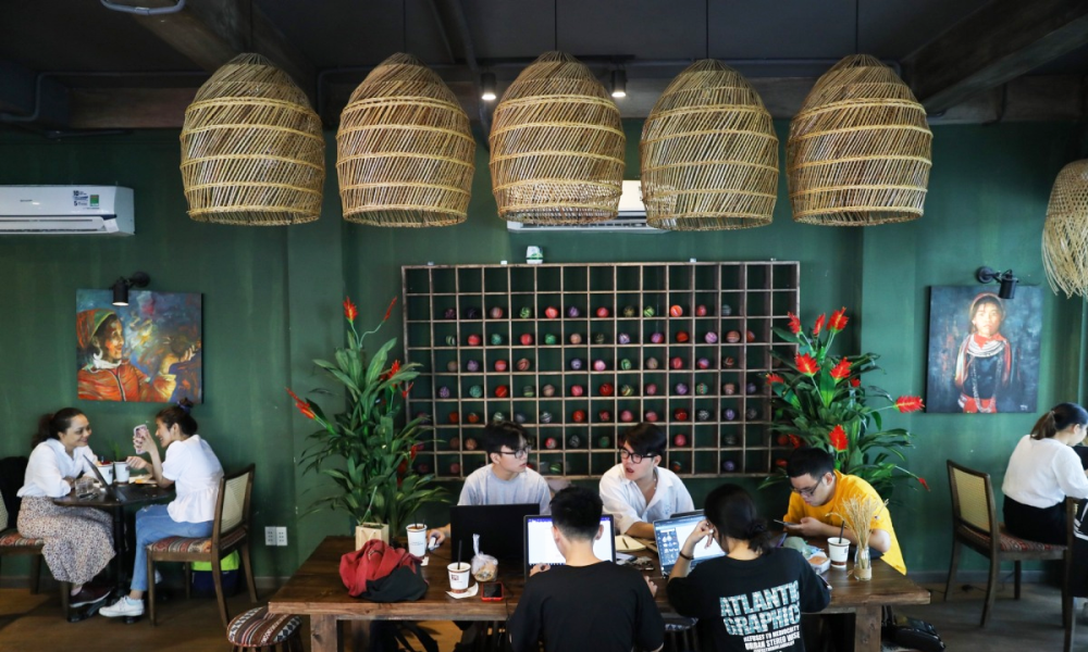 In-person dining in HCM City resumes